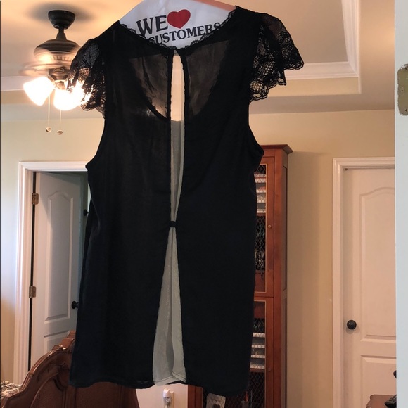 Lace top - Picture 4 of 7